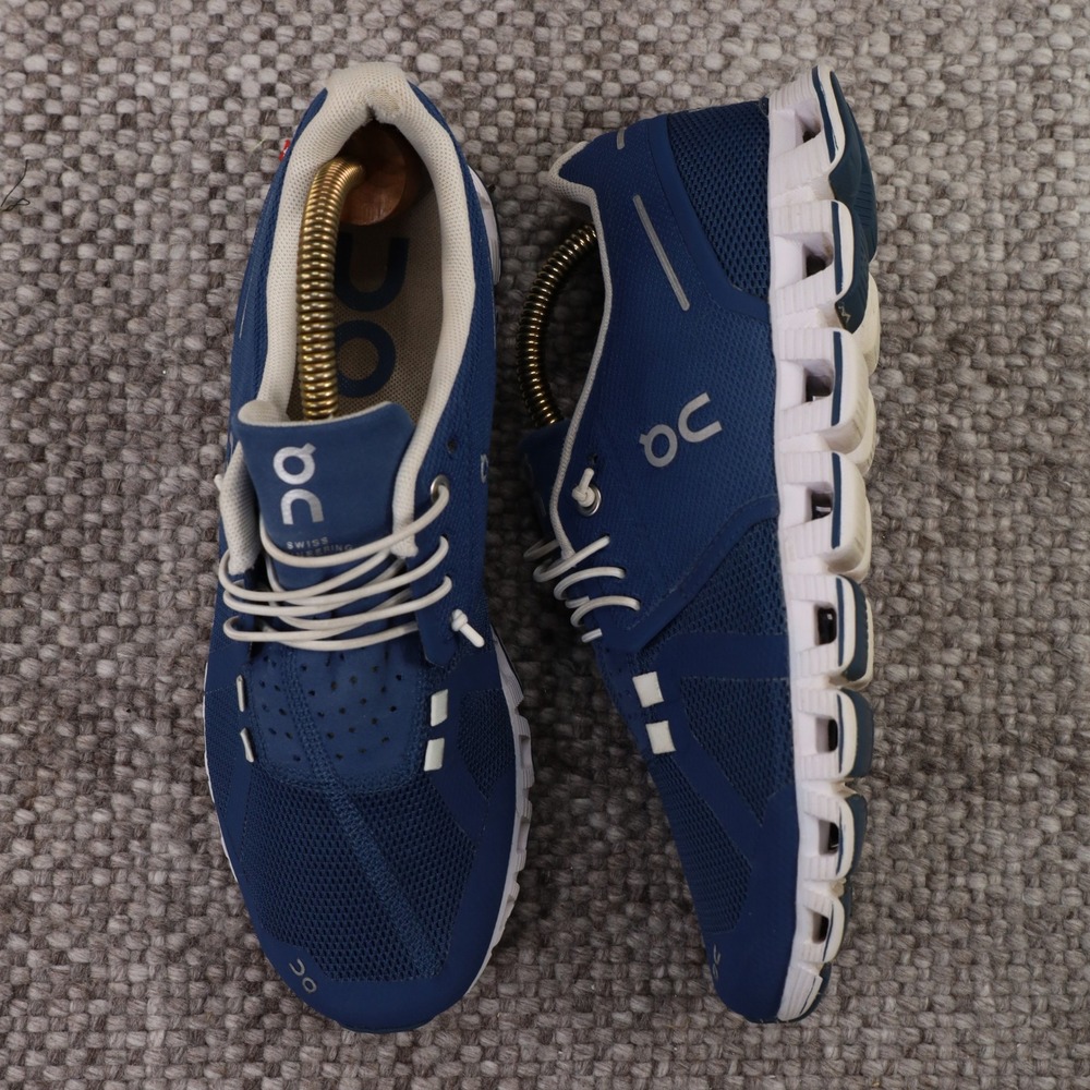 On Cloud Running Shoes Navy Blue White Women 8 19.4026 Low Top Sneakers